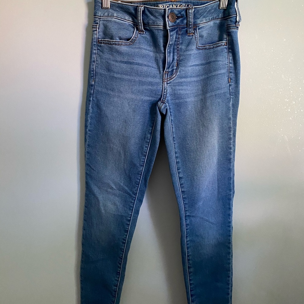 American eagle non distressed jeans ⭐️